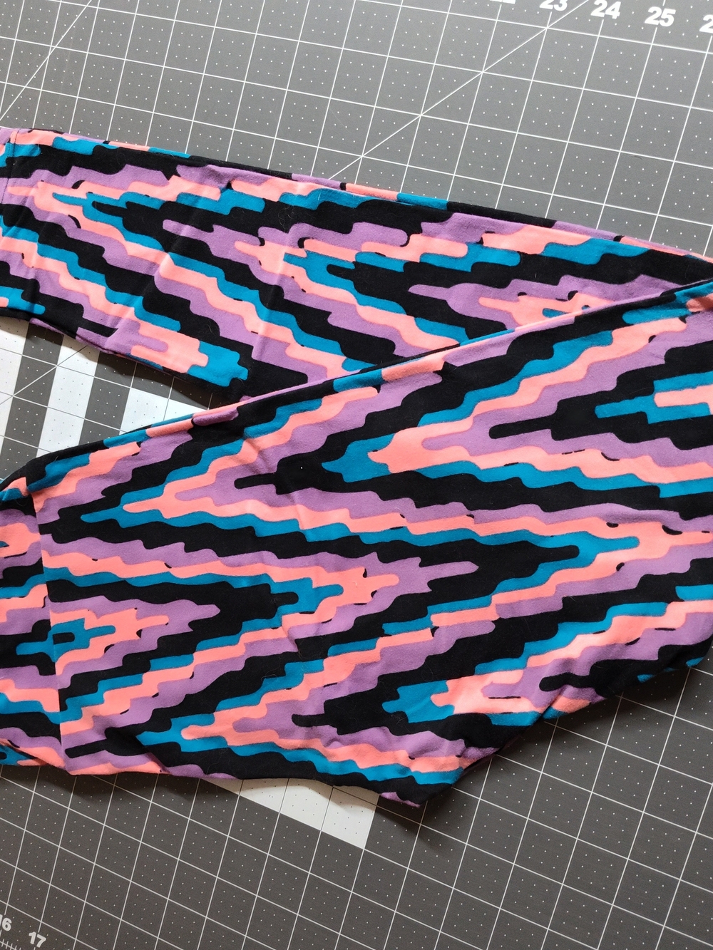 LuLaRoe One Size Leggings in Black, Pink, Blue & Purple Wave Camo Print